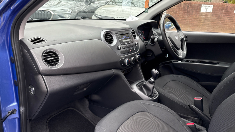 Hyundai i10 1.0 SE 5dr Petrol Hatchback